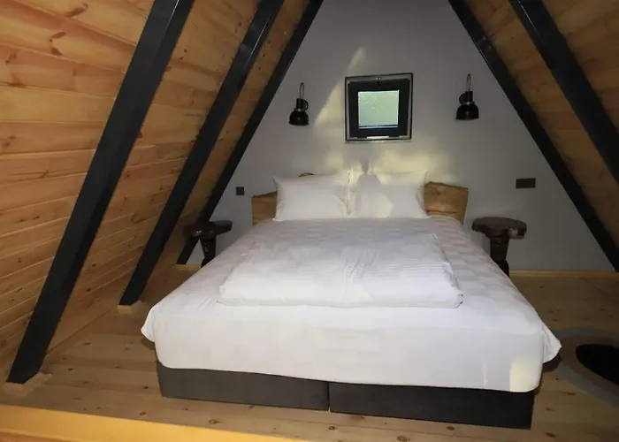 Koeyevi Teras Bungolov * Kartepe